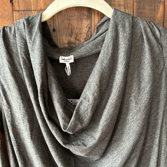 Spendid Dress - Picture 2 of 4